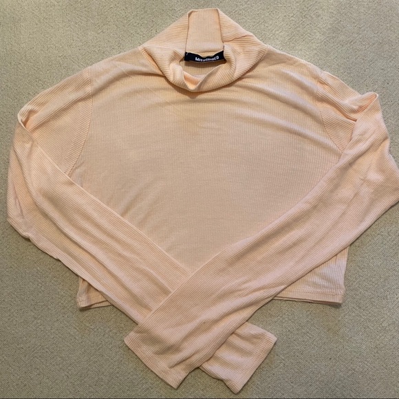 MISSGUIDED Ribbed Blush Crop Top - Picture 3 of 4